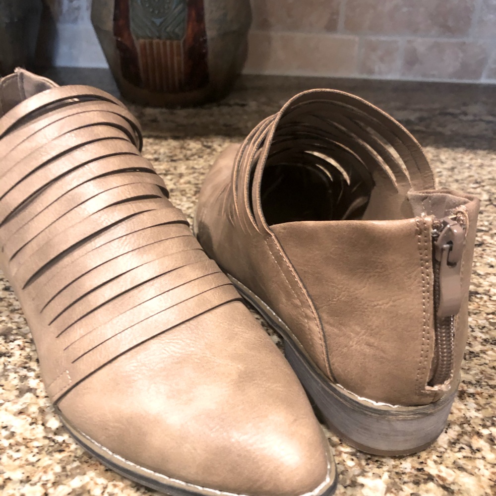 JG Tan Boots